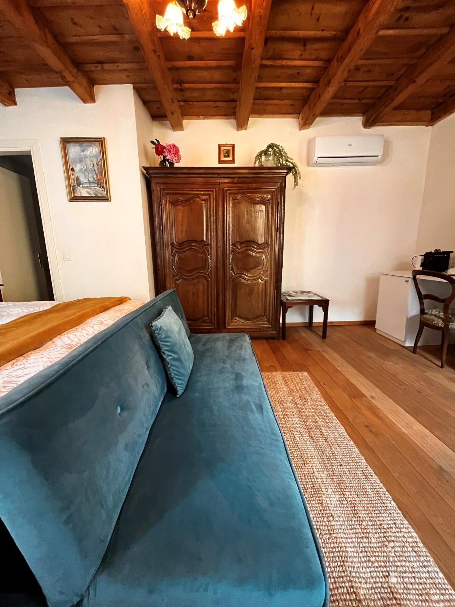 Romantico Palazzo Dei Ulivi Purasca Extérieur photo